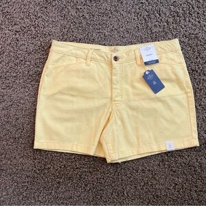 NWT~Women’s St John’s Bay Yellow Shorts, 5” inseam, Mid Rise, Tummy Control, 12